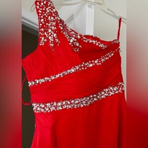 Red Chiffon one shoulder long Formal dress. Size 6